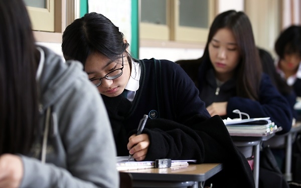 3모 결과 ‘빨간불’… 언제까지 문제 적고 풀이 쓰는 오답노트 만들래?