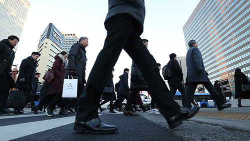 직장인 55.5% ‘근로자의 날 출근’… 수당은 34.7%뿐