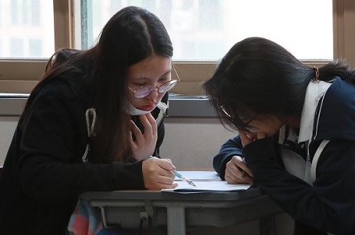 [2019 11월 모의고사] 시험 마친 고2 “올해 수능처럼 수학 어려워”… 등급컷 전망은?
