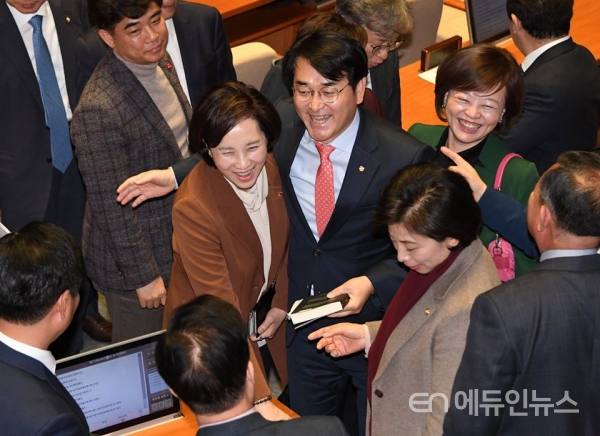 [칼럼] 유치원 3법으로 유아교육 새길 가려면