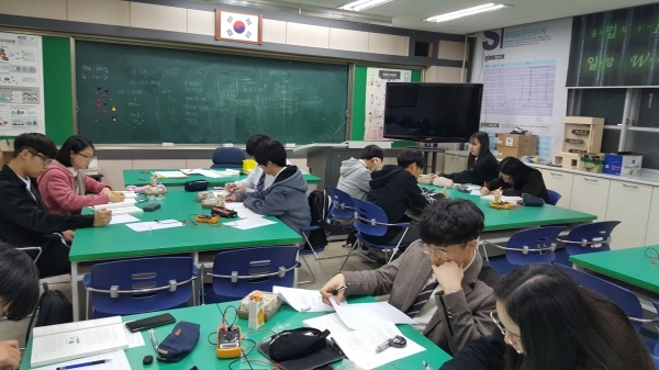 [학종 A to Z] 비교과 프로그램 적은 고등학교 다니면 불리할까?