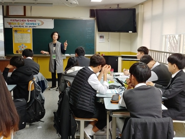 사교육비 월평균 \'32만원\' 역대 최고치 경신…전년보다 7.8% 증가