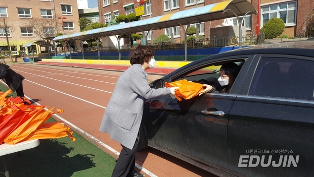 등교수업 코앞…용인 지역감염 소식에 학교는 초비상!