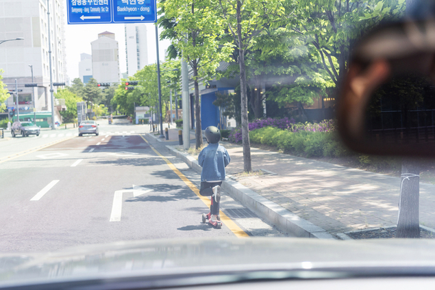 중·고생도 전동킥보드 탑승… 안전사고 우려 커져